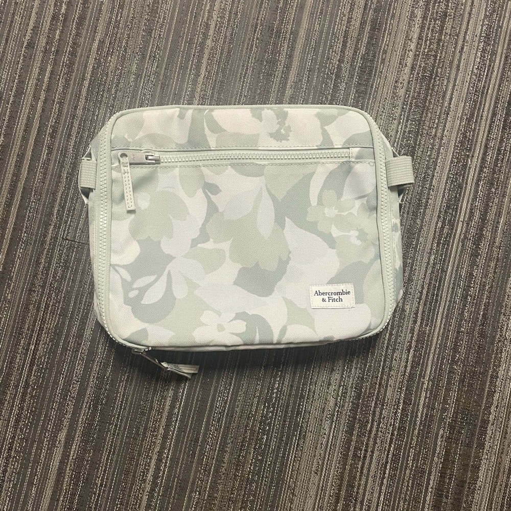Abercrombie and Fitch Lunchbox